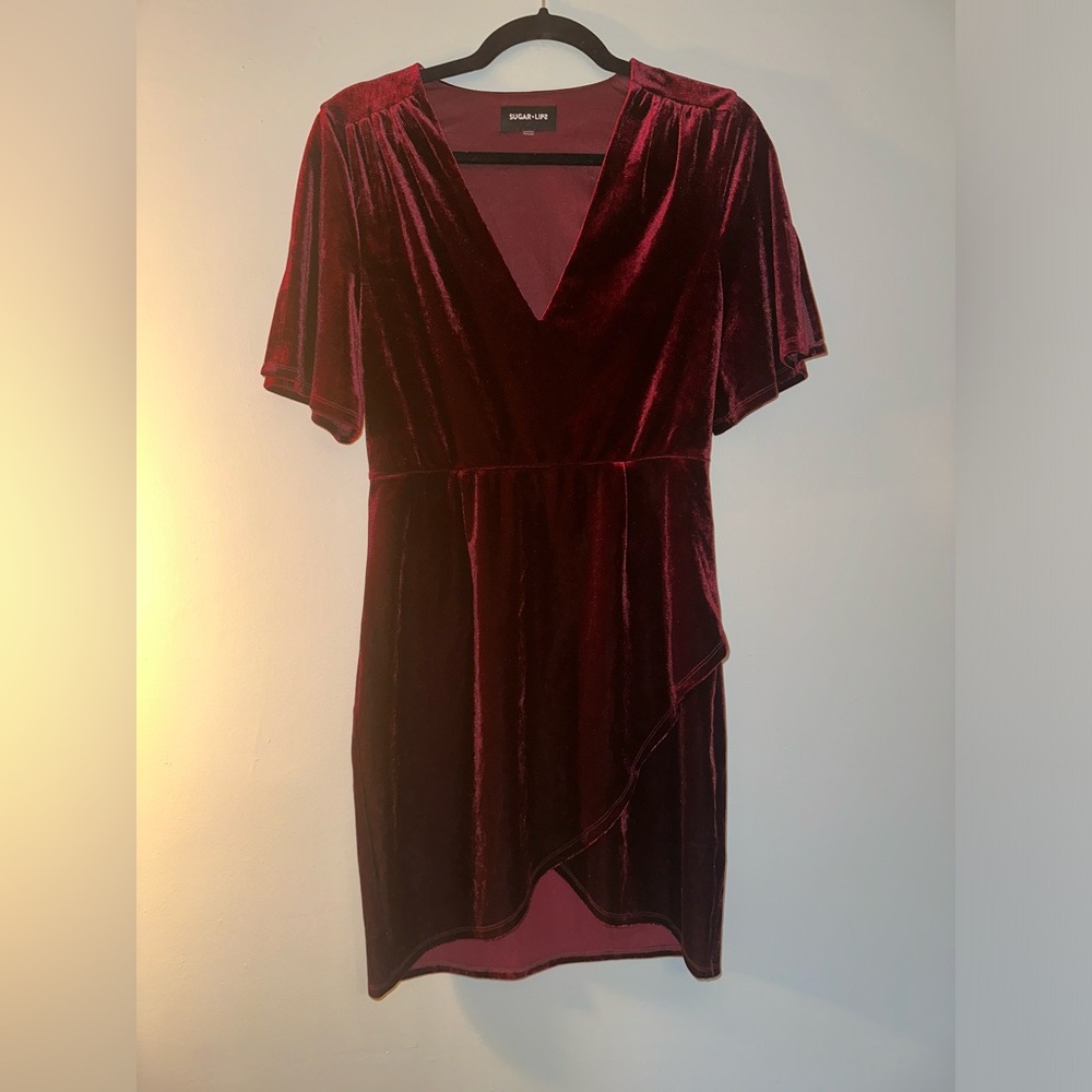 Sugar Lips Faux Wrap Velvet Burgundy Short Sleeve V-Neck Faux Wrap Dress Size M